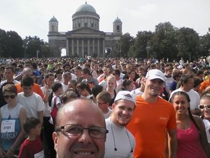 Esztergomi hídfutás - Valovics László filmriportja